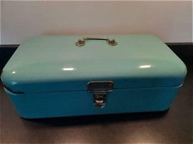 Brocante emaille gebruiksvoorwerpen voor de keuken
