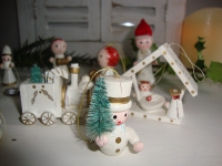 houten kerstboom figuurtjes wit