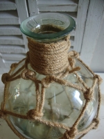 Vintage fles met macramé