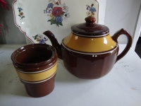 oker bruine retro koffiepot