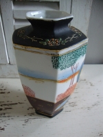 Vaasje Japans Satsuma porselein