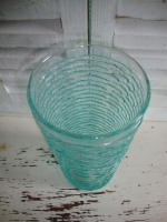 turquoise geribbeld glazen vaasje