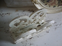 brocante witte gietijzeren servethouder