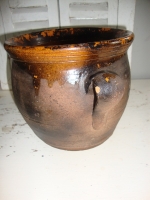 oude terracotta bloempot met glazuur