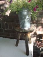 brocante sleets houten melkkrukje