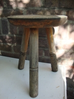 brocante sleets houten melkkrukje