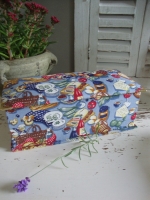vintage stoffen doos voor thee
