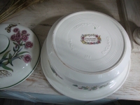 wedgwood Florabunda schaal met deksel
