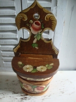 vintage houten zoutpot folklore