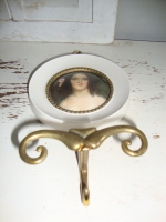 brocante messing kapstokhaak met portret