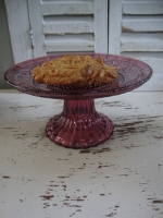 paars persglas schaaltje op voet