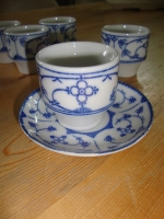 Saks Blau eierdopjes met schoteltjes