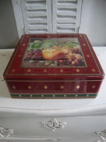 brocante groot koekblik met fruitafbeelding