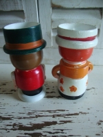 vintage houten eierdoppen bruidspaar
