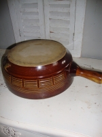 vintage aardewerk schaal met handvat