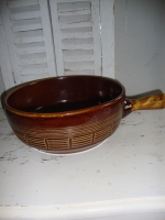 vintage aardewerk schaal met handvat