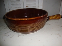 vintage aardewerk schaal met handvat